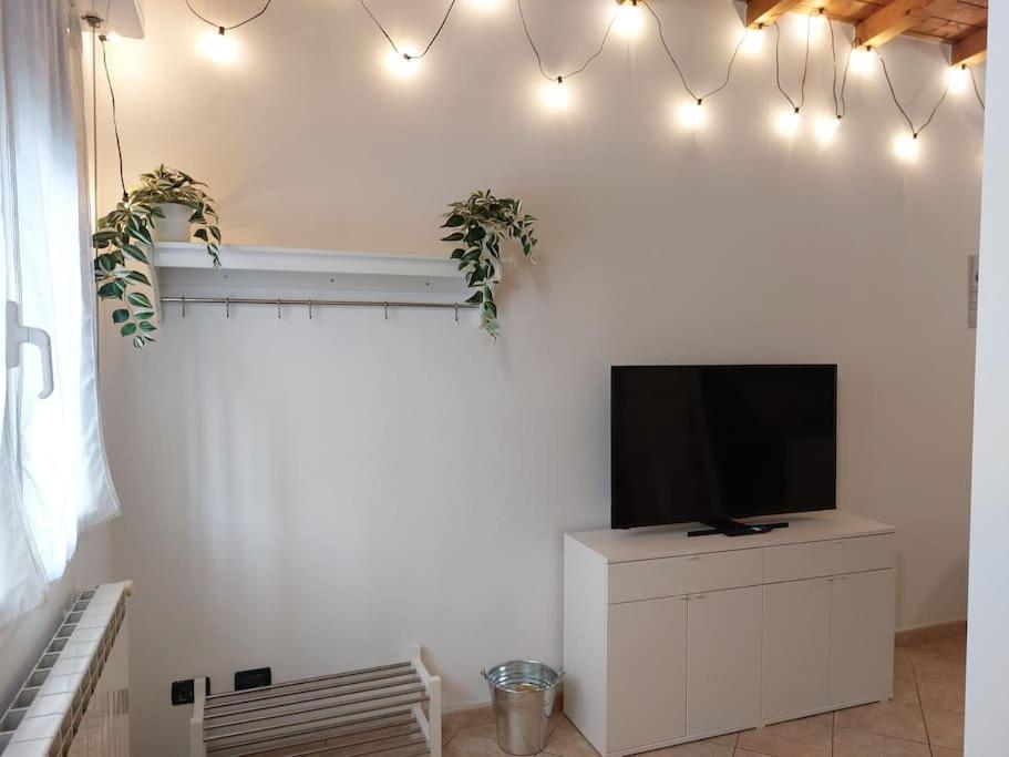 Smile Home! Graziosa Casa Con Parcheggio E Giardino Bovisio Masciago Ngoại thất bức ảnh